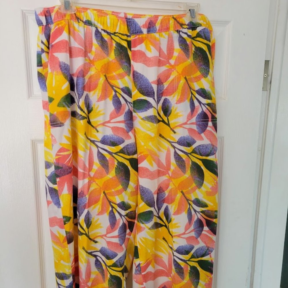 Caribbean Joe tropical wide leg capris Size 14